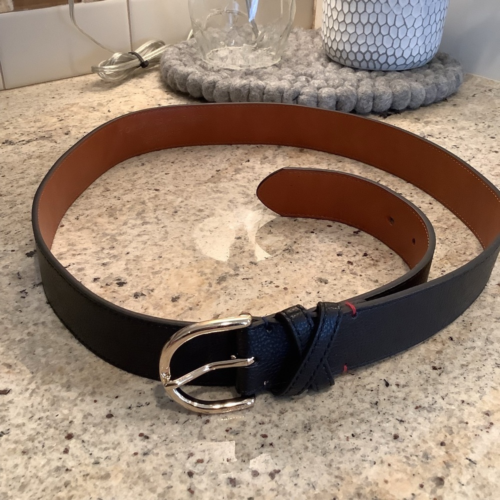 Tommy Hilfiger Black Belt XL
46”